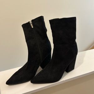 Black suede Nine West booties